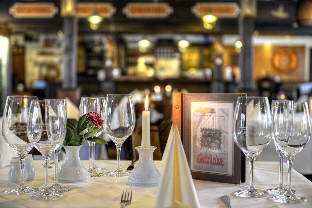 Ankerhof Hotel Хале Екстериор снимка